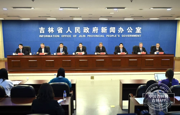 效力於切爾